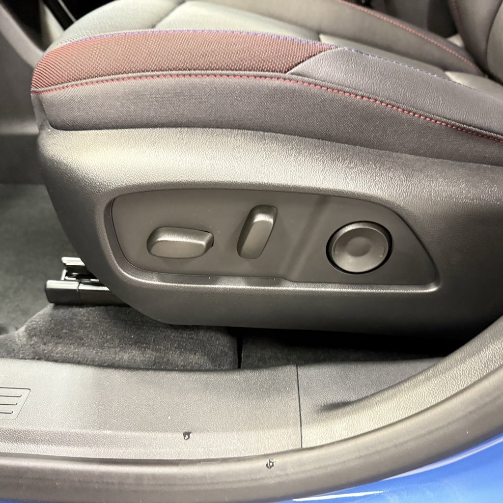 New 2026 Chevrolet Equinox RS w/ LPO, Floor Liner Package image 24