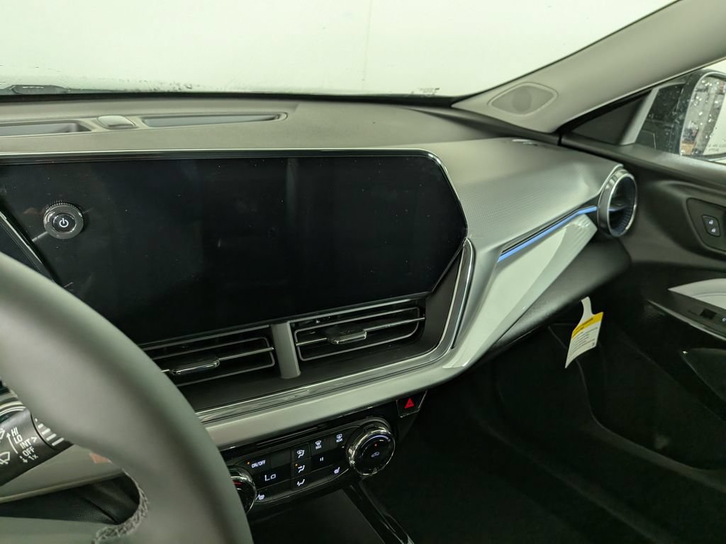 New 2026 Chevrolet Trax LT w/ Driver Confidence Package FWD image 20