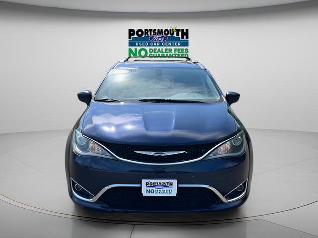 Used 2017 Chrysler Pacifica Touring-L FWD image 20