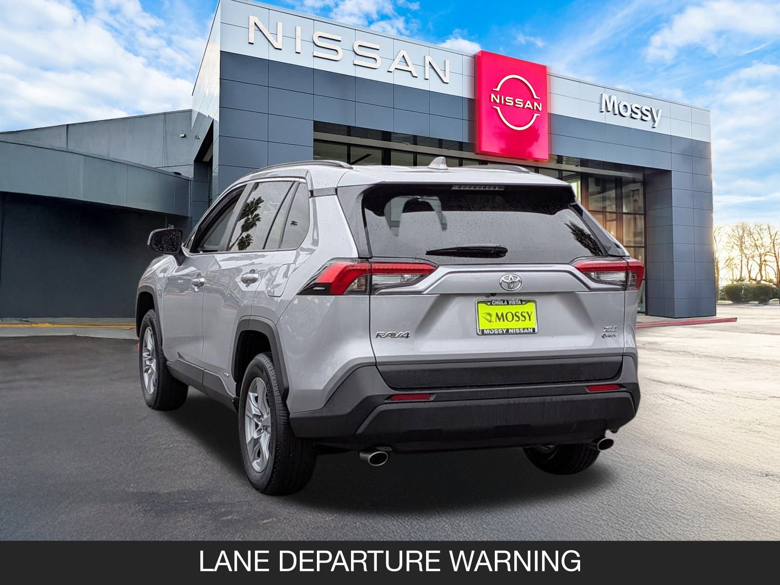 Used 2025 Toyota RAV4 XLE image 7