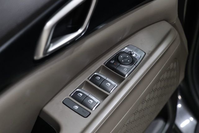 Used 2025 Kia Carnival image 19