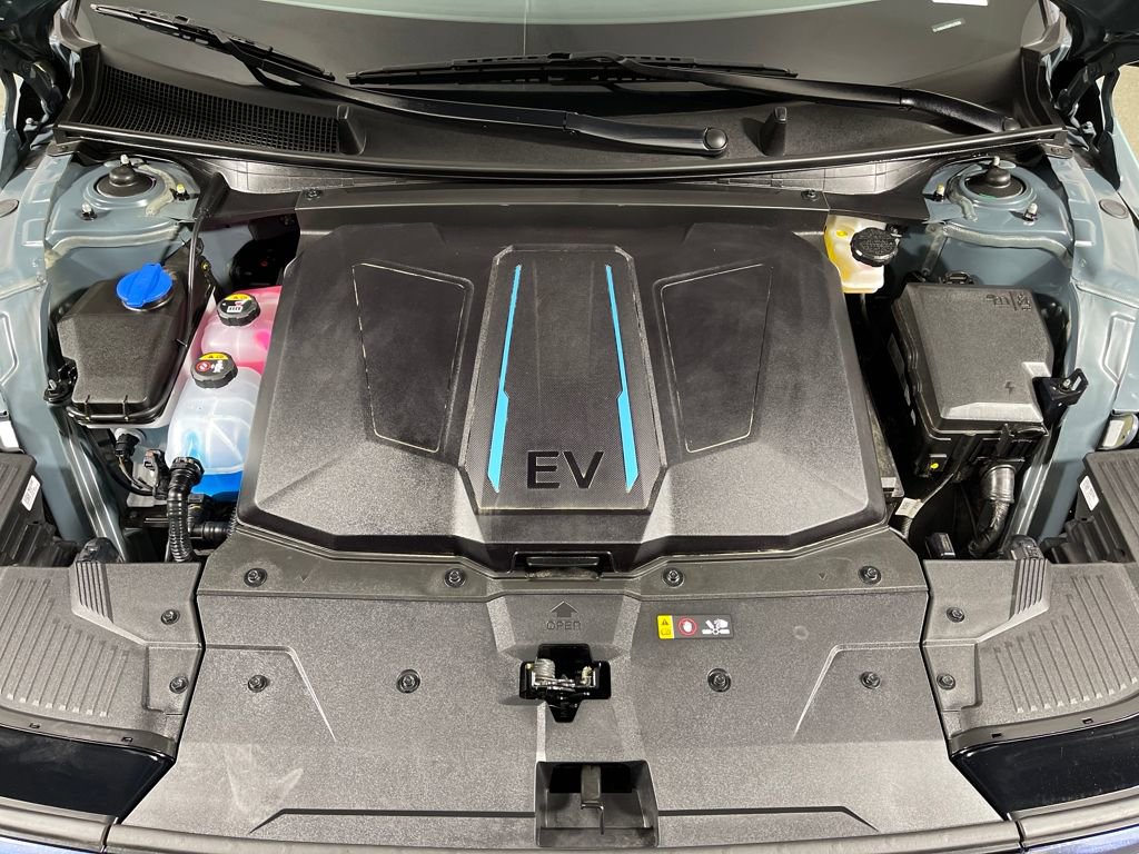 Certified 2024 Hyundai Ioniq 5 SE image 9