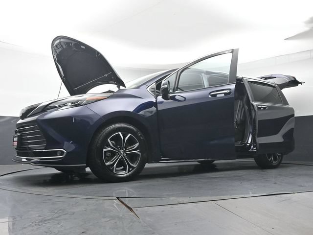 Certified 2025 Toyota Sienna Platinum AWD/4WD image 55