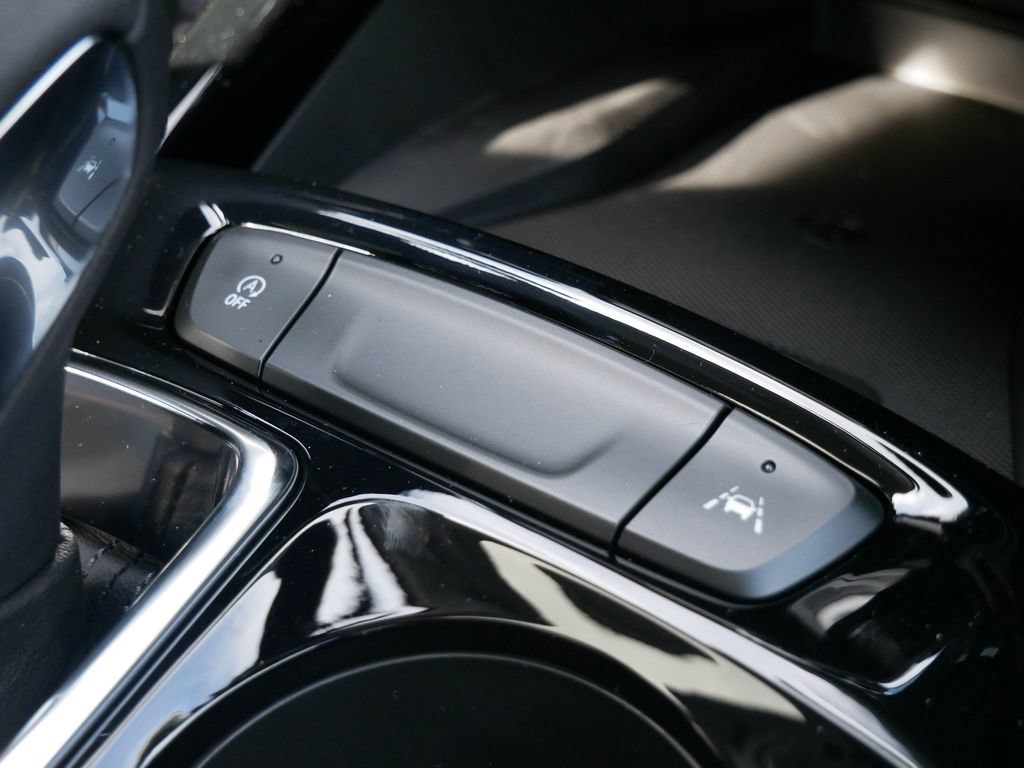 New 2026 Chevrolet Trax LT w/ Sunroof Package FWD image 25