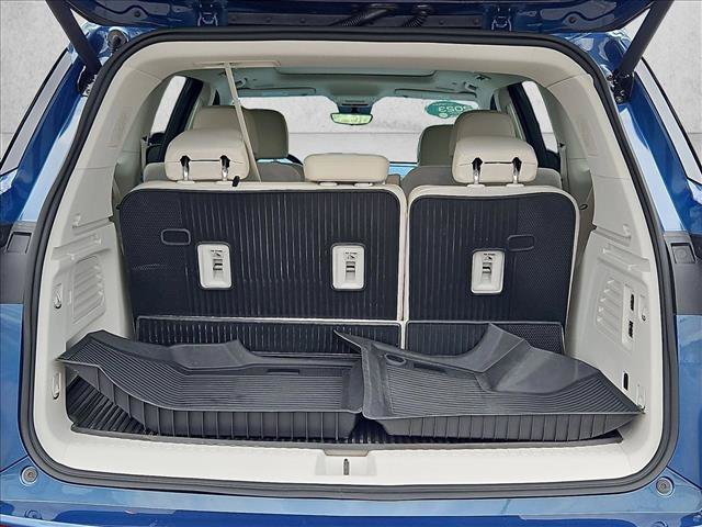 Certified 2025 Buick Enclave Avenir w/ Super Cruise Package AWD/4WD image 10