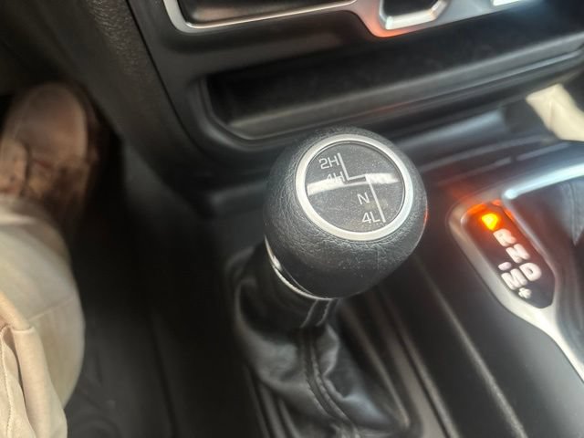 Certified 2025 Jeep Gladiator Sport AWD/4WD image 42