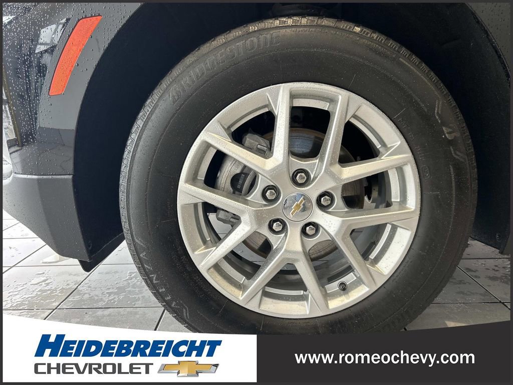 Used 2024 Chevrolet Equinox LT w/ LPO, Floor Liner Package AWD/4WD image 7