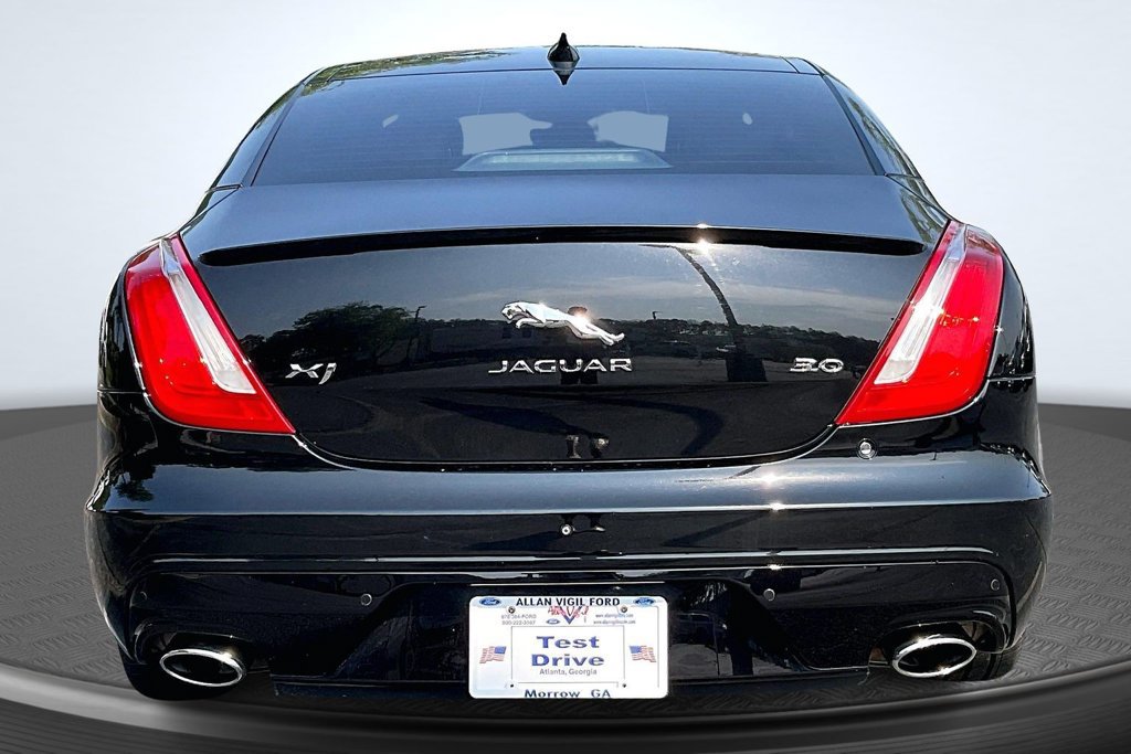 Used 2018 Jaguar XJ R-Sport RWD image 6