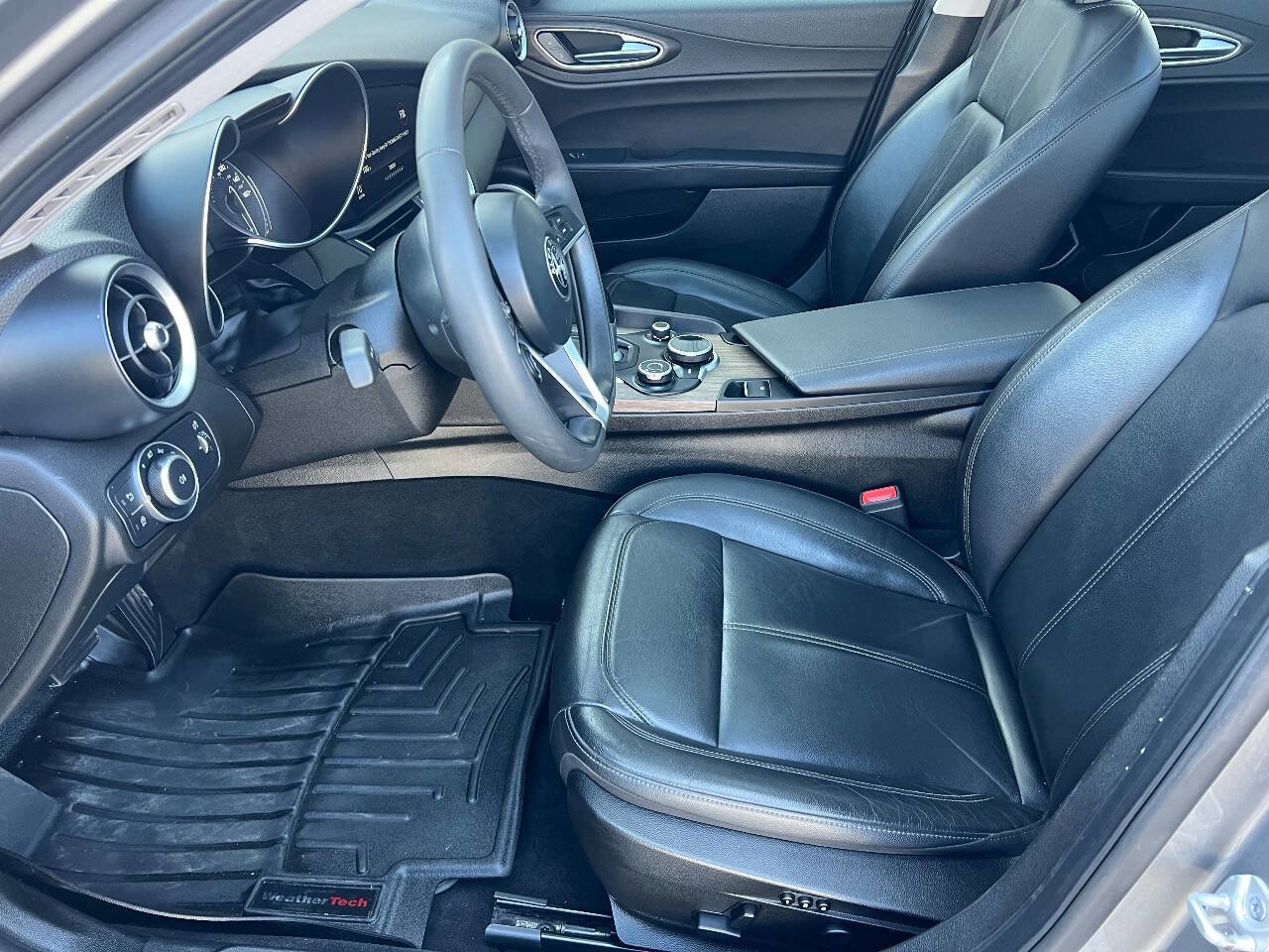 Used 2017 Alfa Romeo Giulia Ti image 14