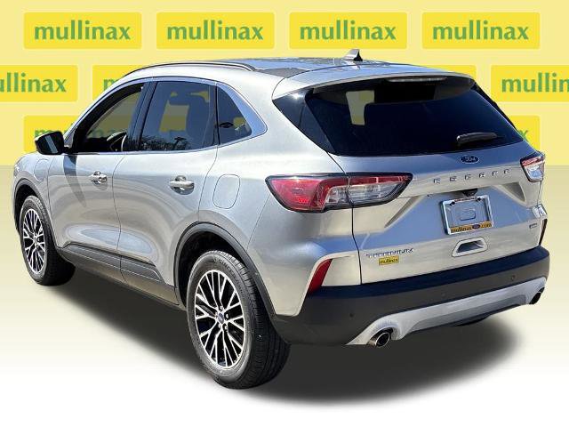 Certified 2022 Ford Escape Titanium image 9