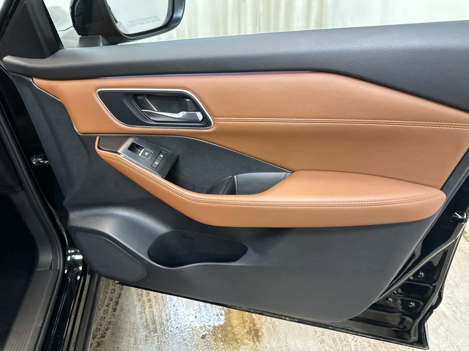 Certified 2025 Nissan Rogue Platinum image 24