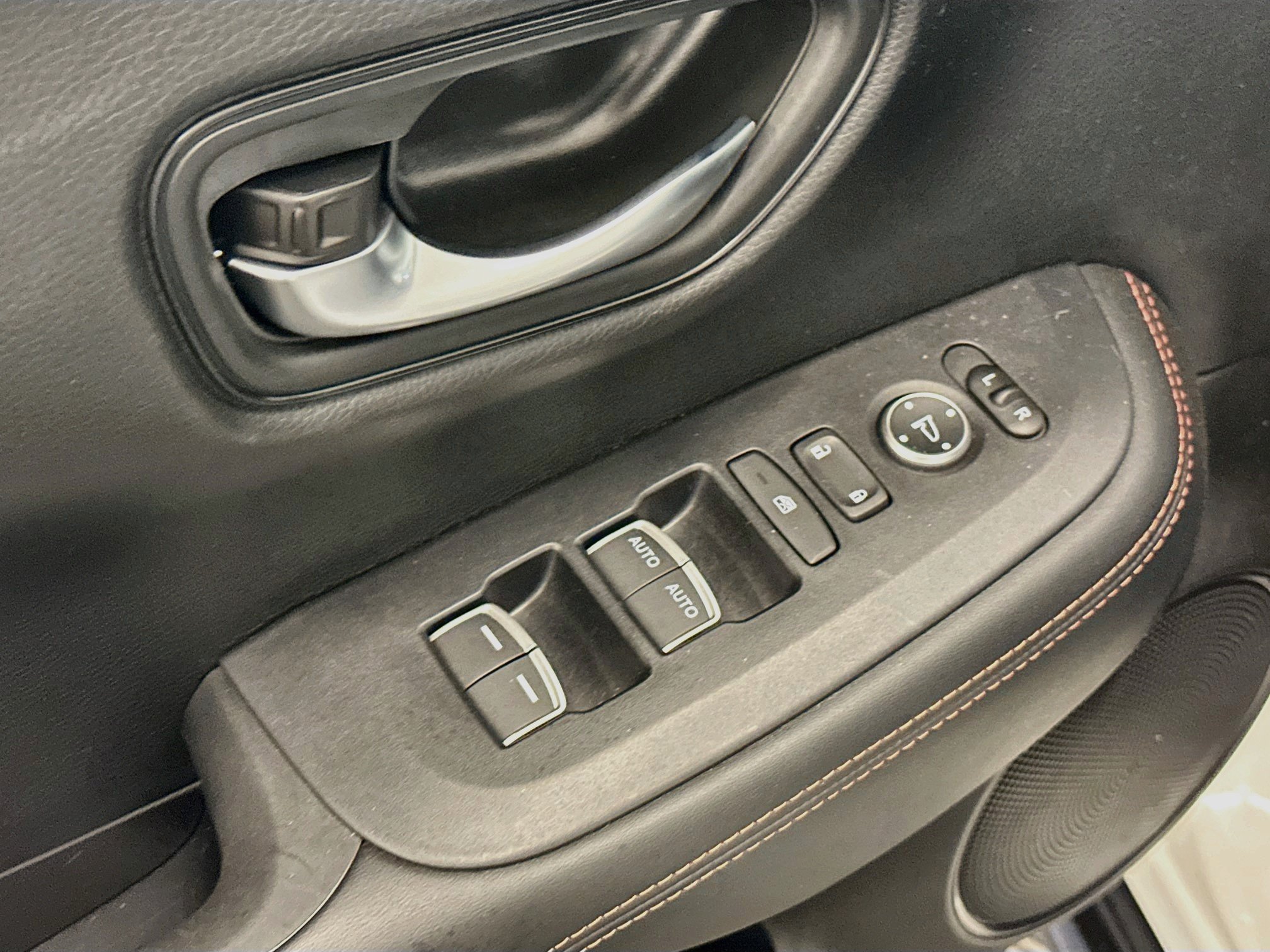 Used 2024 Honda HR-V Sport image 15