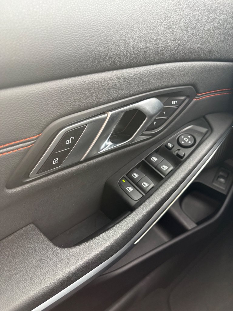 Used 2019 BMW 330i Sedan w/ Convenience Package RWD image 11