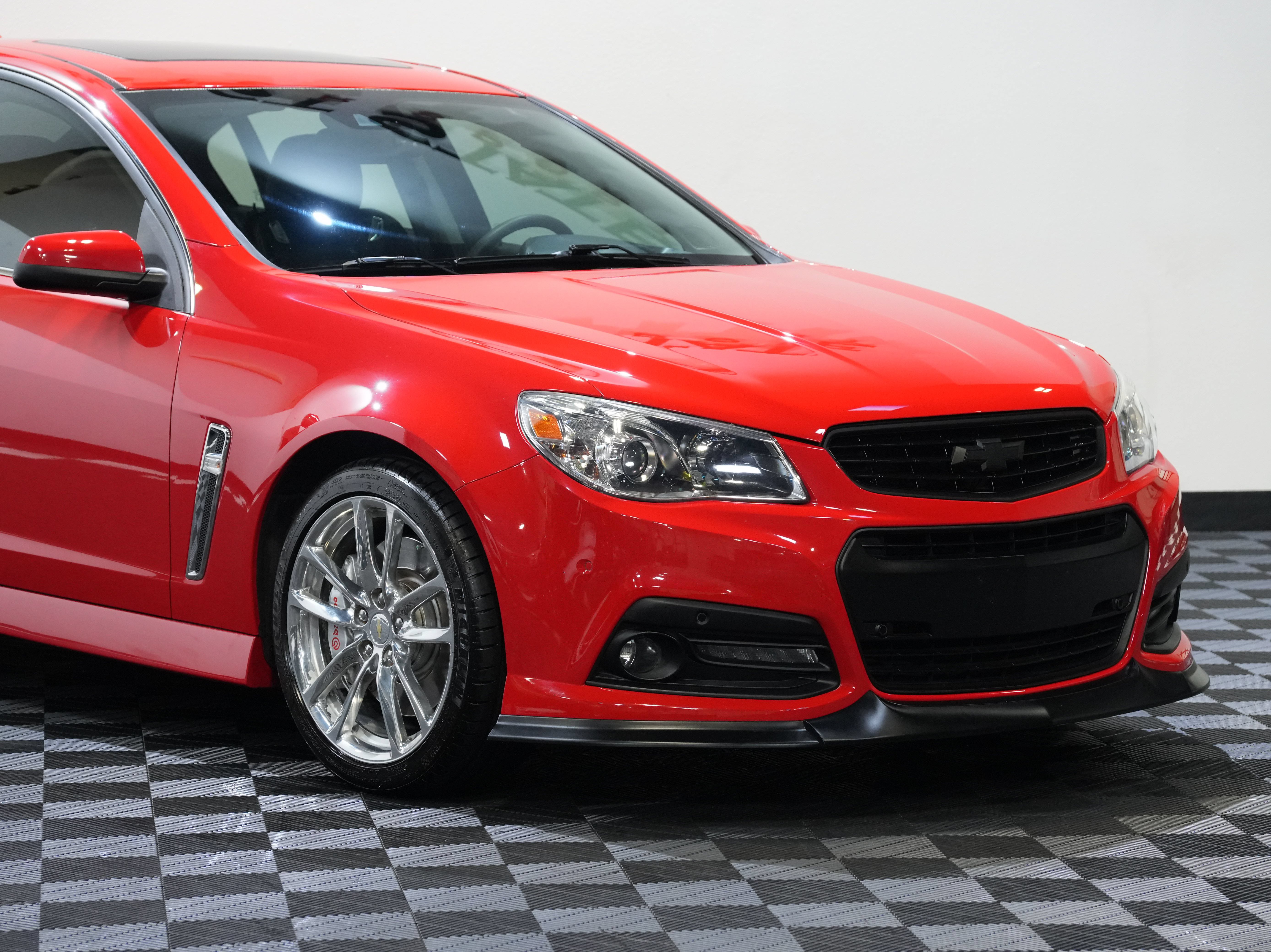 Used 2014 Chevrolet SS RWD image 9
