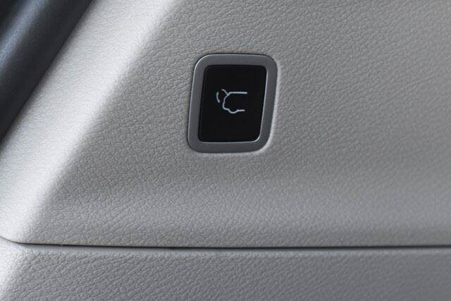 Used 2024 Chrysler Pacifica Touring-L FWD image 20