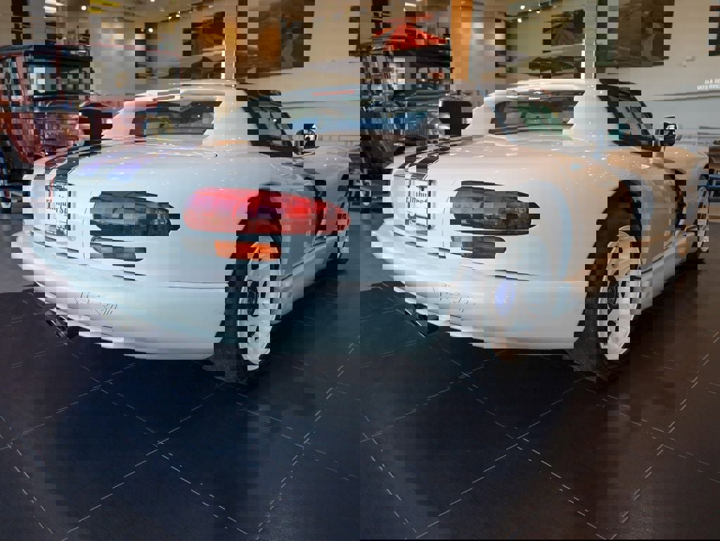 Used 1996 Dodge Viper RT/10 image 6