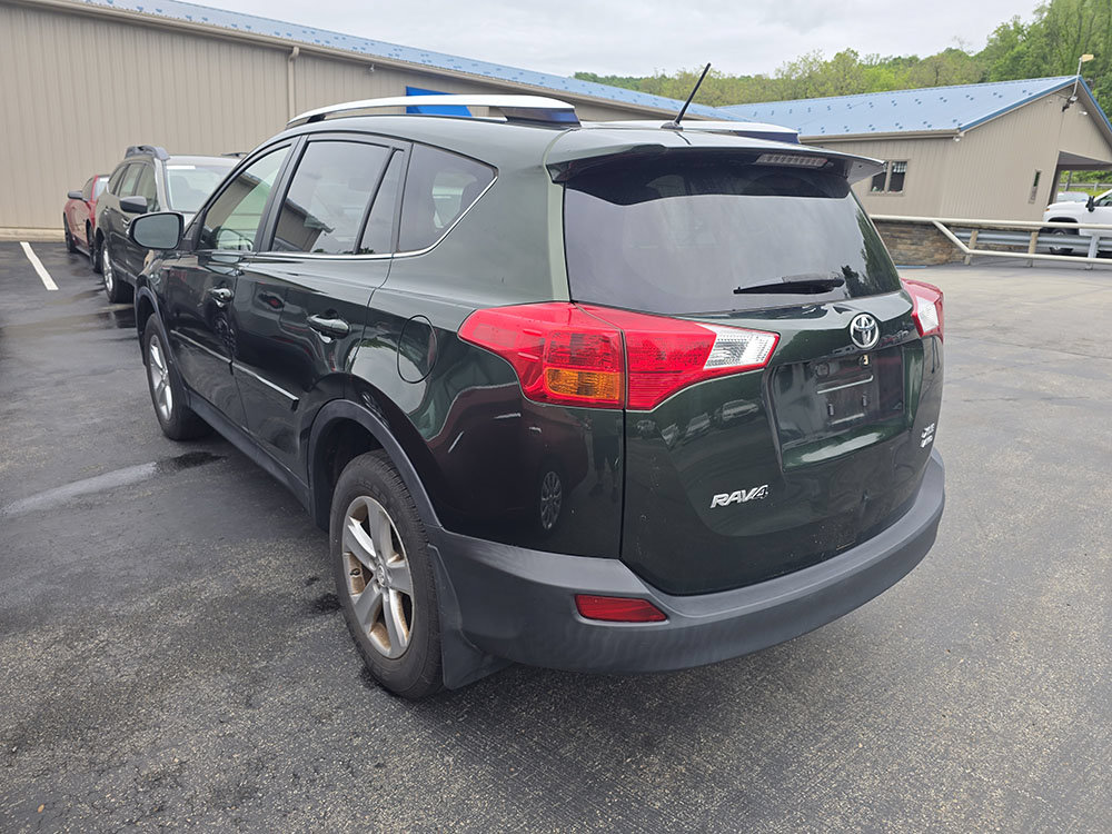 Used 2013 Toyota RAV4 XLE AWD/4WD image 2