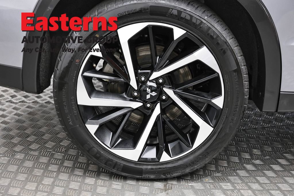 Used 2024 Mitsubishi Outlander SE image 30
