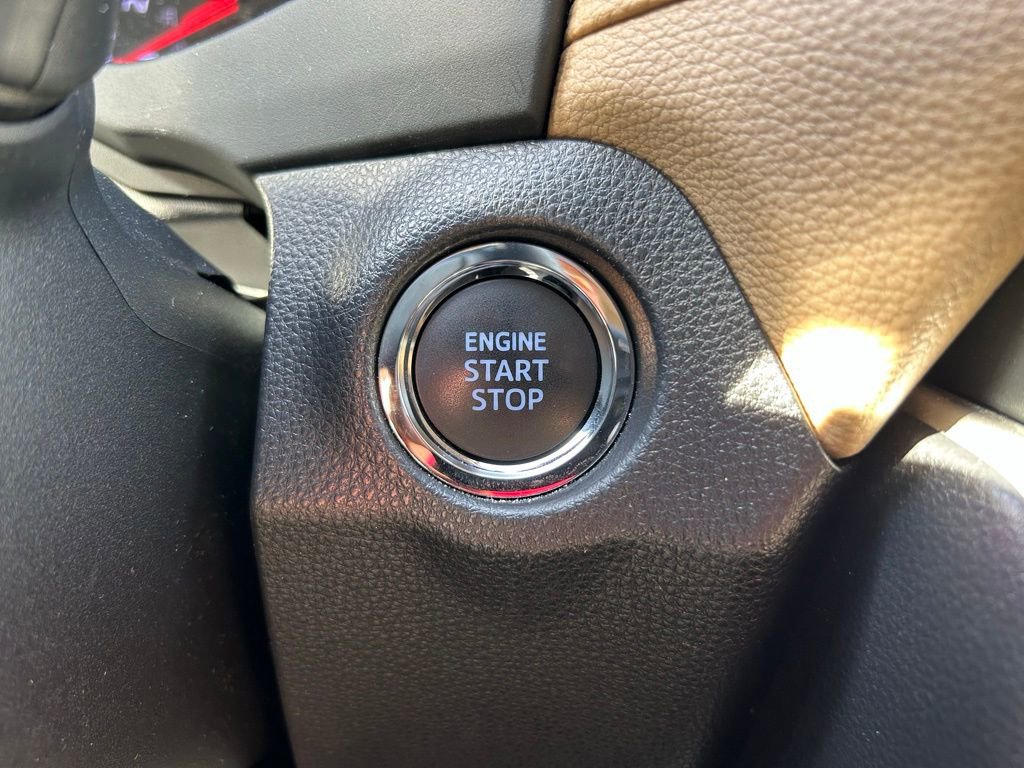 Used 2019 Toyota RAV4 XLE Premium image 28