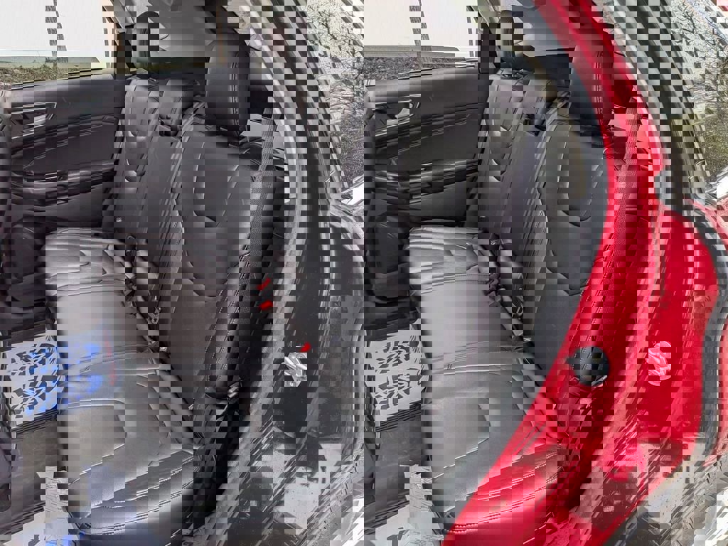 Used 2019 Ford Edge Titanium w/ Cold Weather Package AWD/4WD image 20