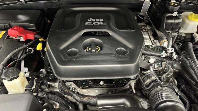 Used 2022 Jeep Wrangler Unlimited Sahara w/ Cold Weather Group image 26