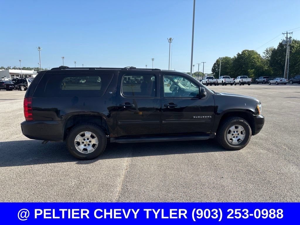 Used 2013 Chevrolet Suburban LT w/ Luxury Package AWD/4WD image 8