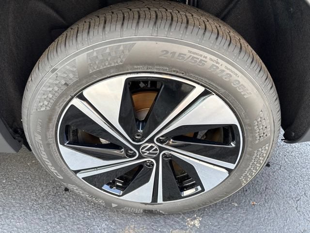 New 2026 Volkswagen Taos SE AWD/4WD image 33
