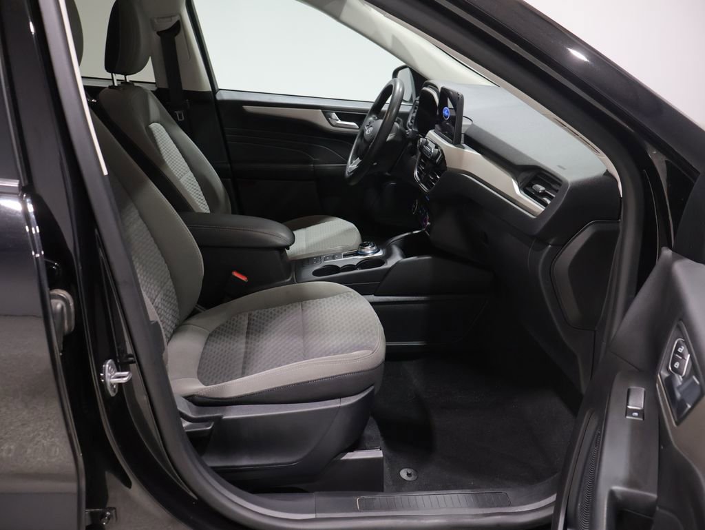 Used 2021 Ford Escape SE image 22