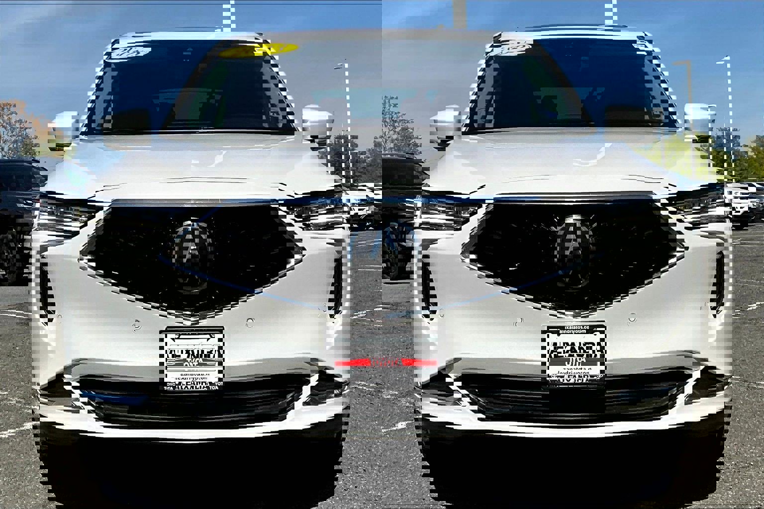 Used 2023 Acura MDX SH-AWD w/ Technology Package image 3