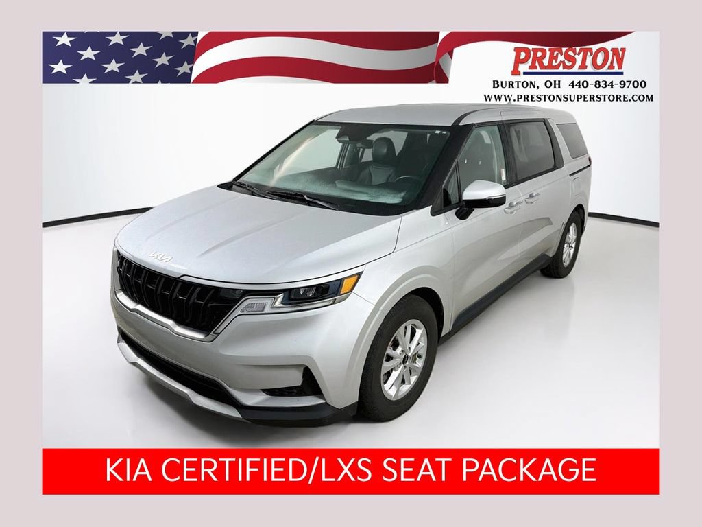 Used 2023 Kia Carnival LX FWD image 1
