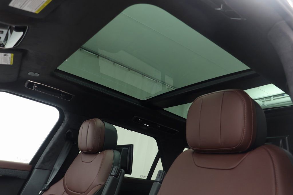 New 2025 Land Rover Range Rover Sport Autobiography image 9