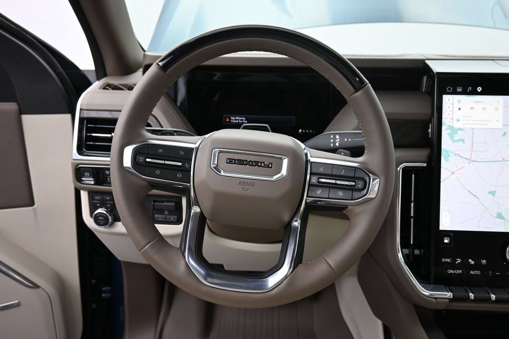 Used 2025 GMC Yukon Denali w/ Denali Reserve Package AWD/4WD image 13