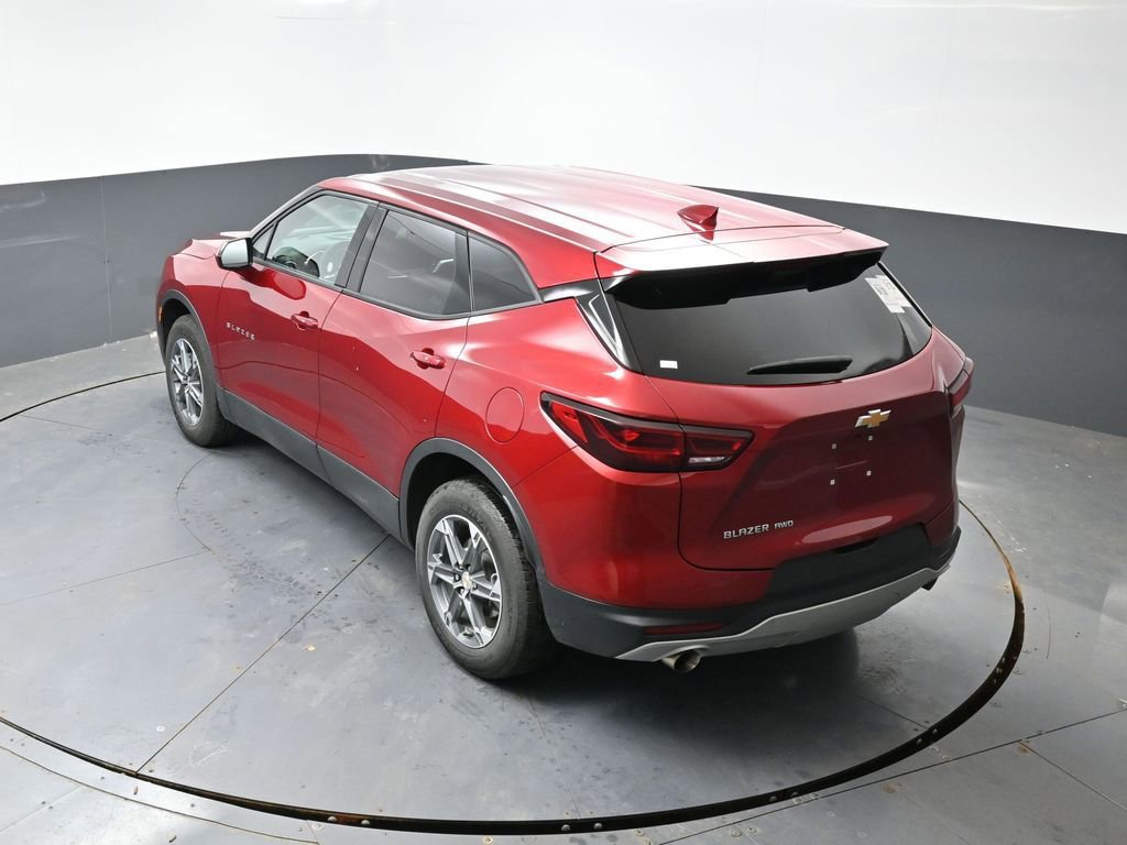 Used 2025 Chevrolet Blazer LT AWD/4WD image 21