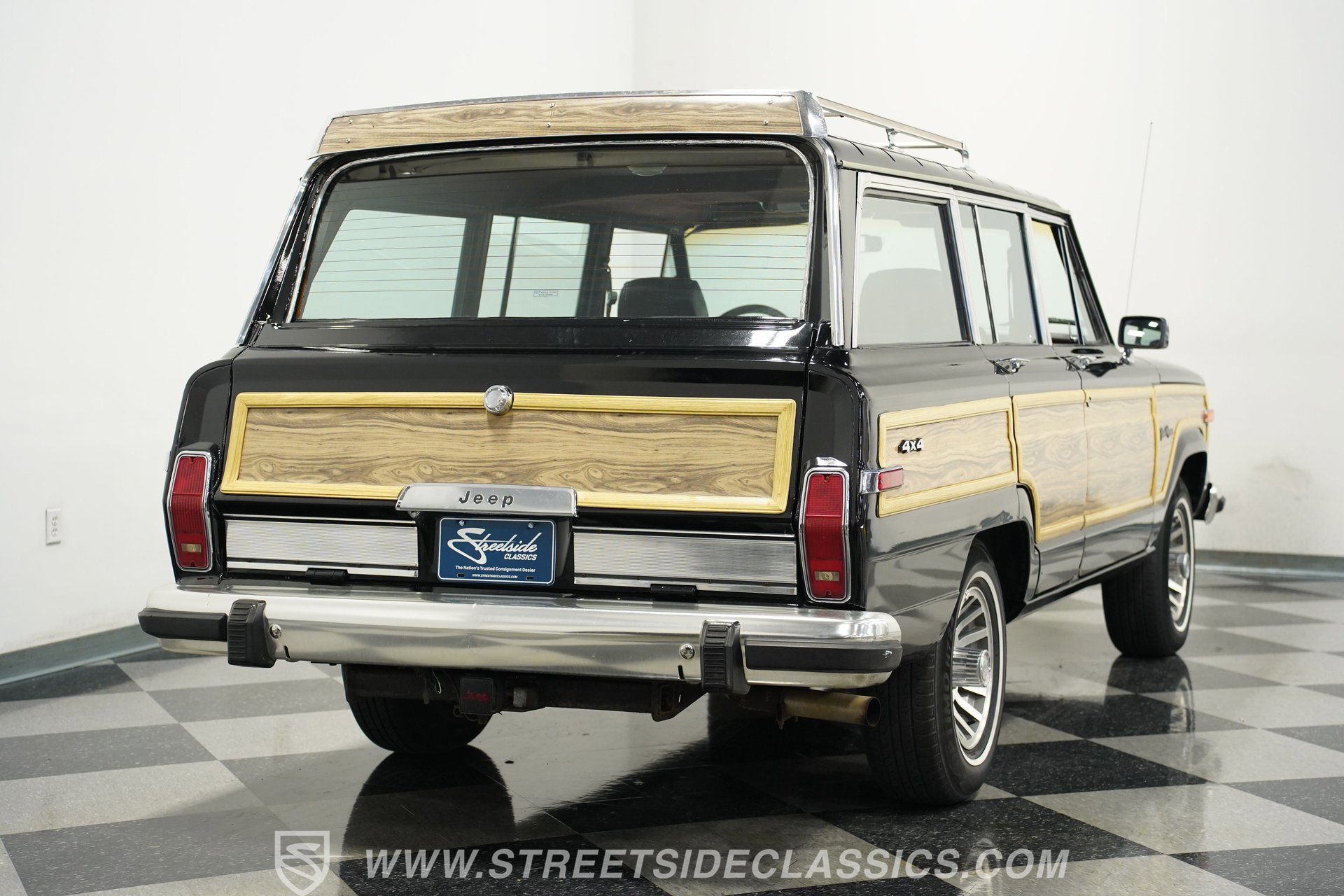 Used 1988 Jeep Grand Wagoneer image 11