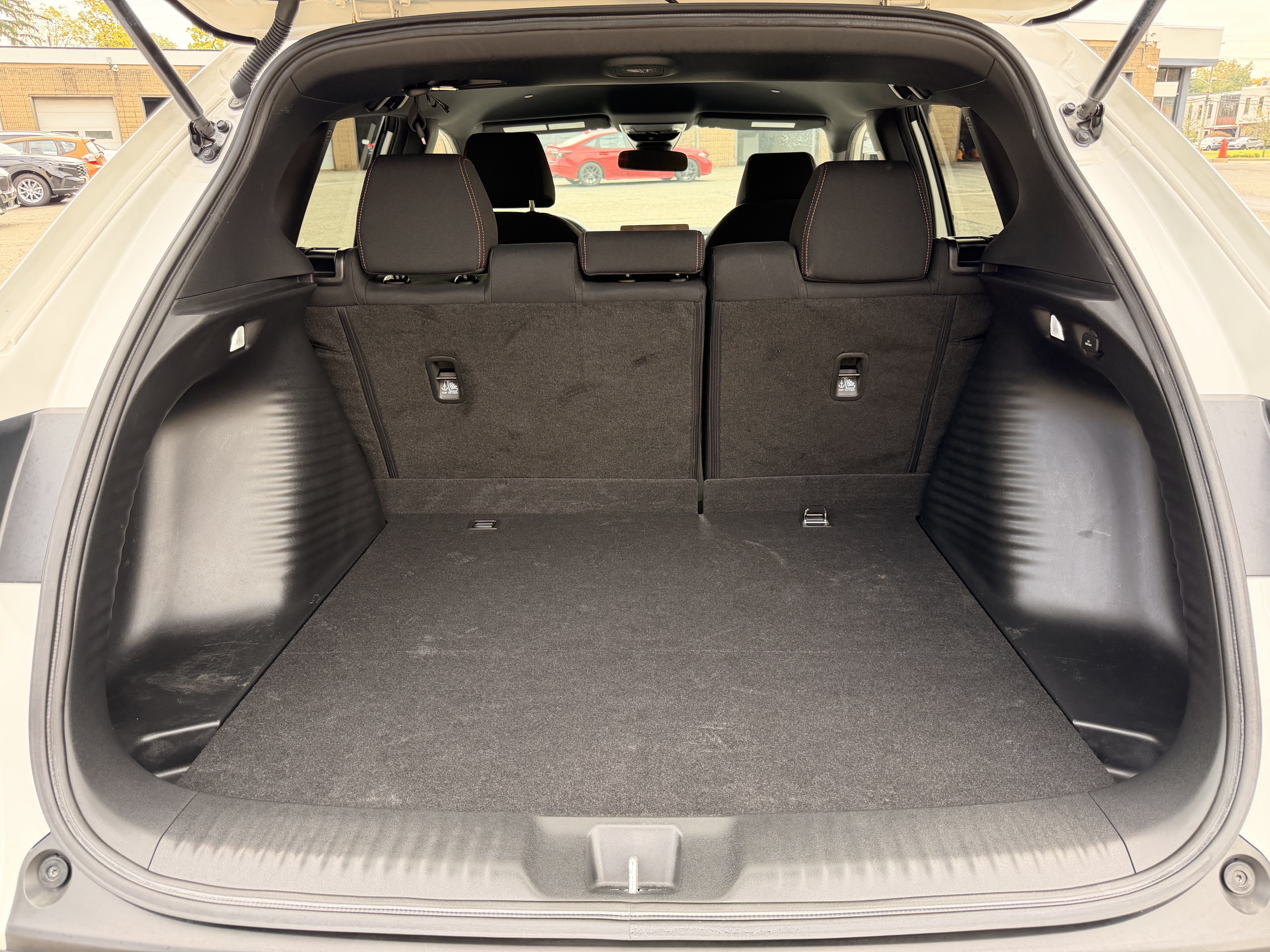 Used 2025 Honda HR-V Sport image 31