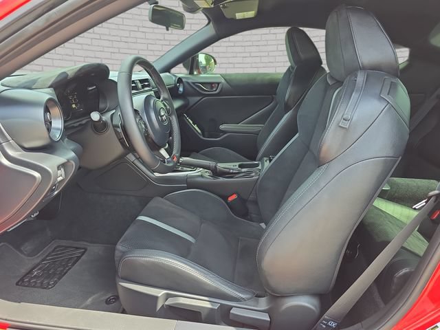 Used 2025 Toyota GR86 Premium RWD image 15