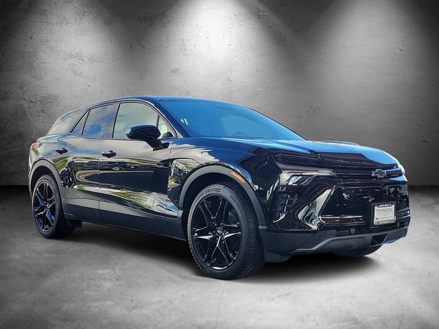 New 2026 Chevrolet Blazer EV LT w/ LPO, Blackout Package FWD image 2