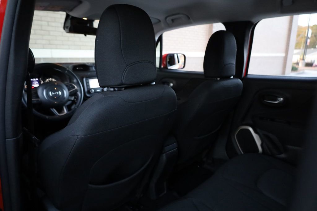 Used 2015 Jeep Renegade Latitude image 16