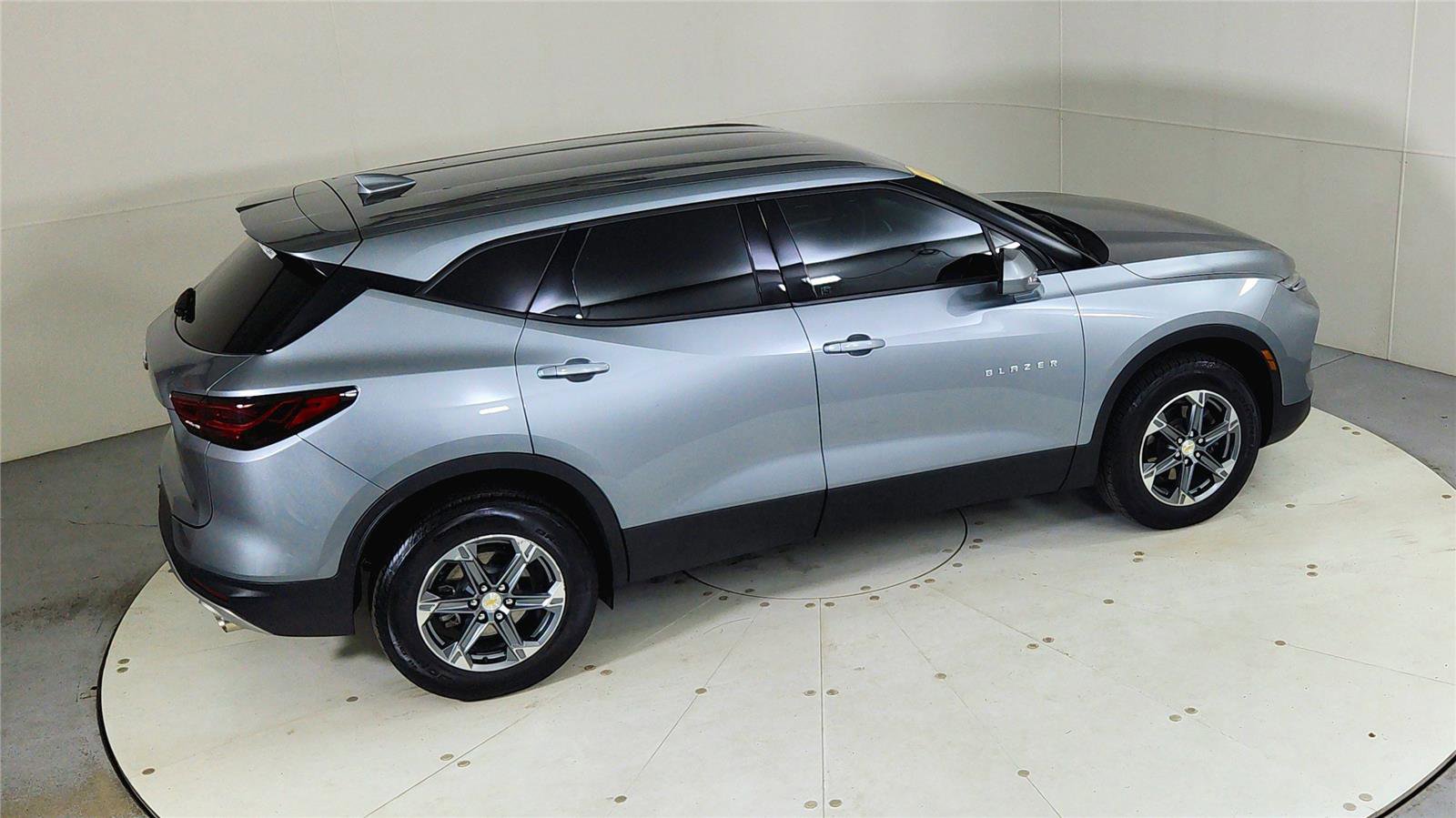 Used 2024 Chevrolet Blazer LT image 22