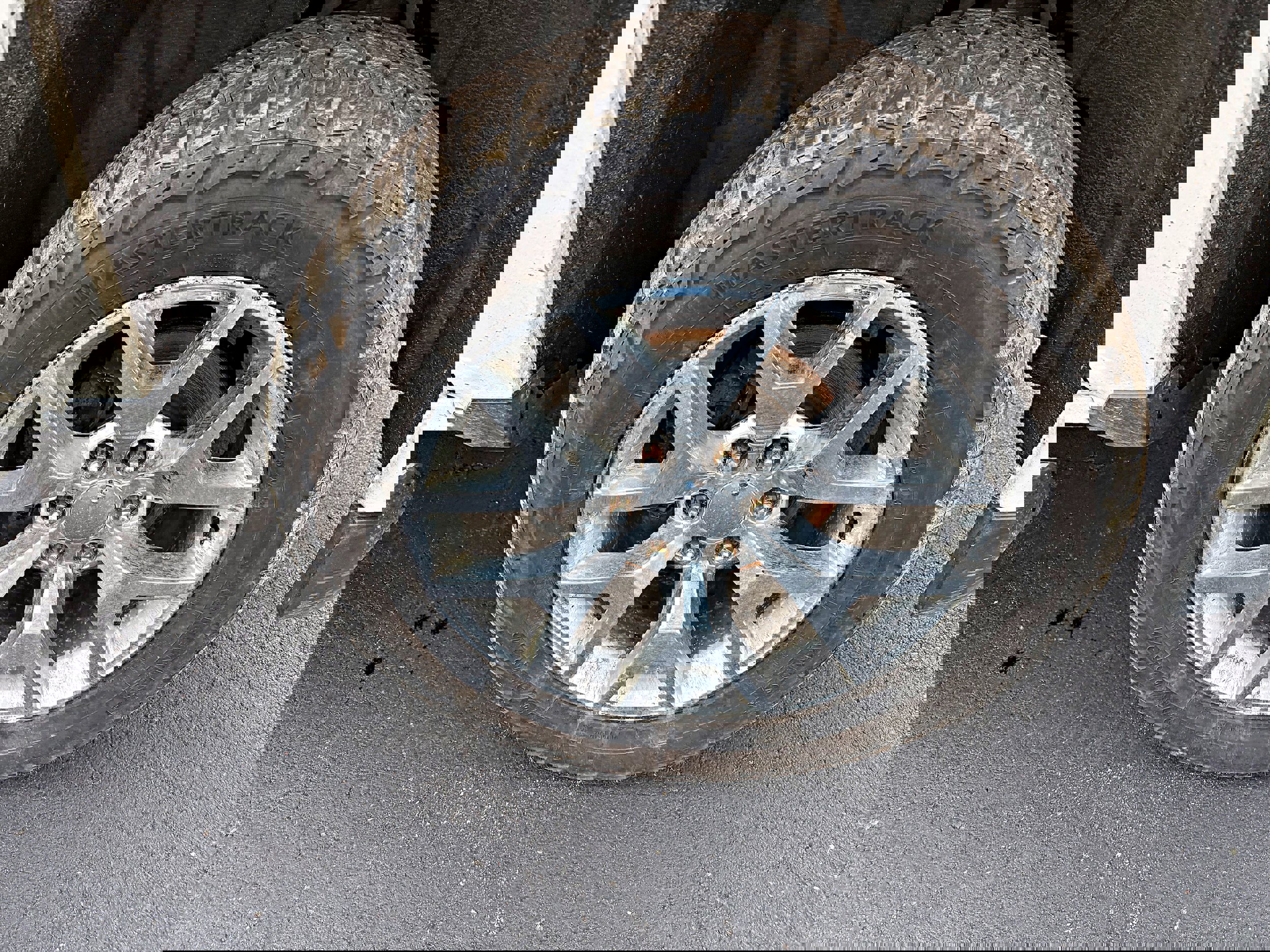 Used 2014 Chevrolet Silverado 1500 High Country w/ High Country Premium Package image 11