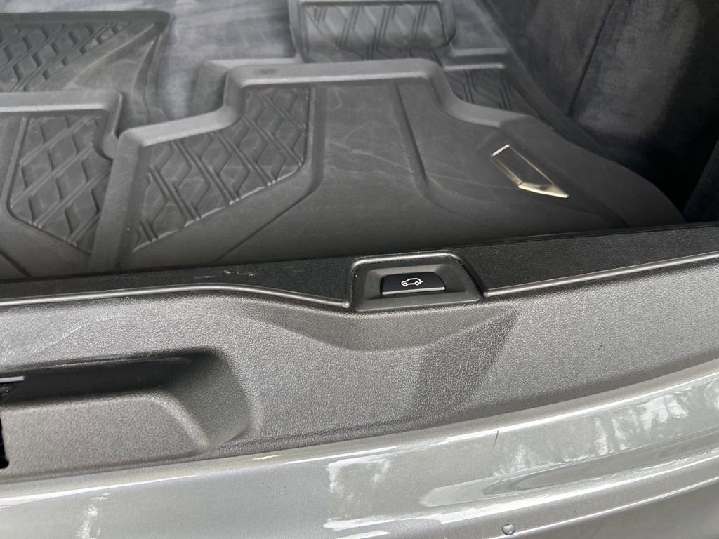 Used 2025 BMW X5 xDrive40i w/ M Sport Package image 38