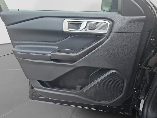 Used 2020 Ford Explorer Limited AWD/4WD image 24