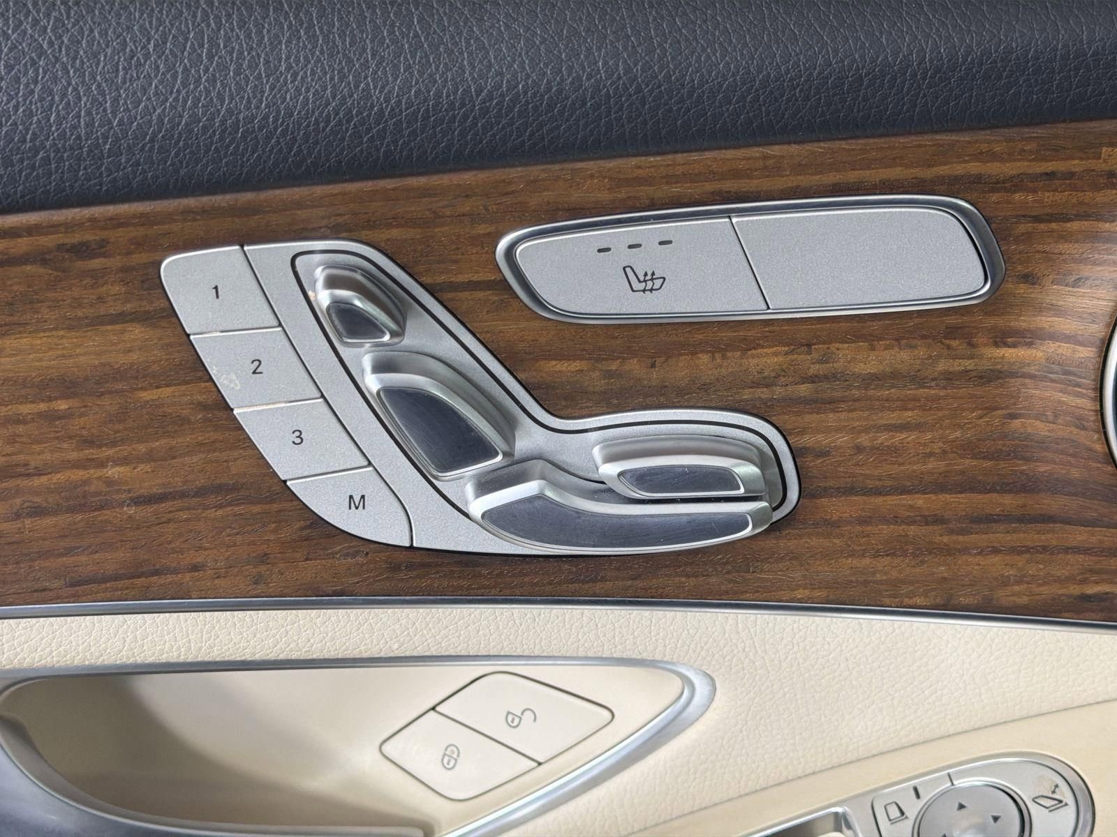 Used 2022 Mercedes-Benz GLC 300 image 23