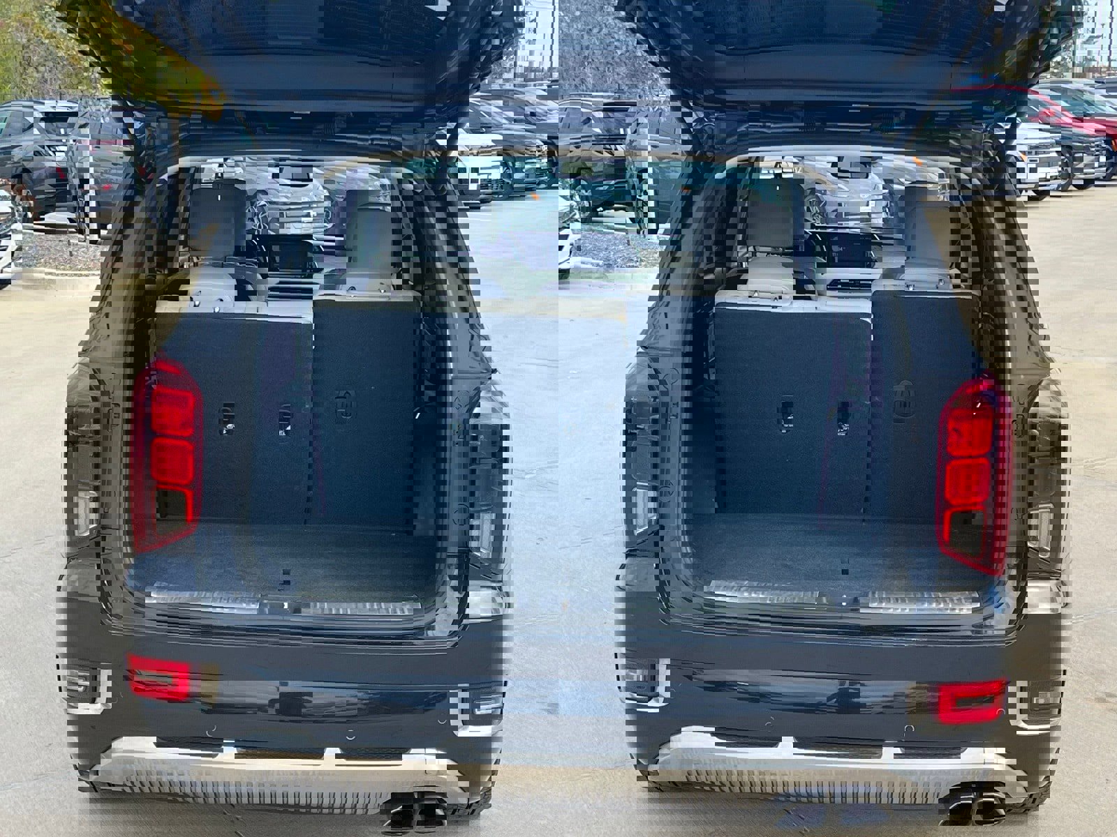 Used 2022 Hyundai Palisade Calligraphy w/ Cargo Package image 14