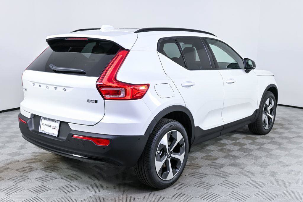 New 2026 Volvo XC40 B5 Plus w/ Protection Package Premier AWD/4WD image 27