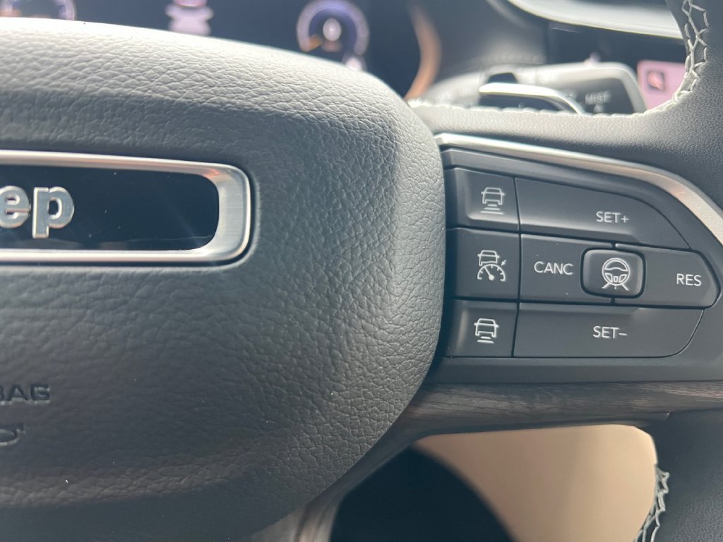 New 2027 Jeep Grand Cherokee L Limited AWD/4WD image 12