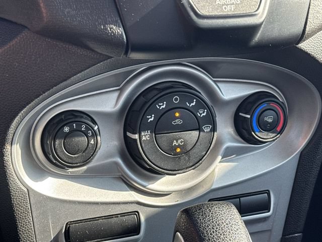Used 2017 Ford Fiesta SE FWD image 19