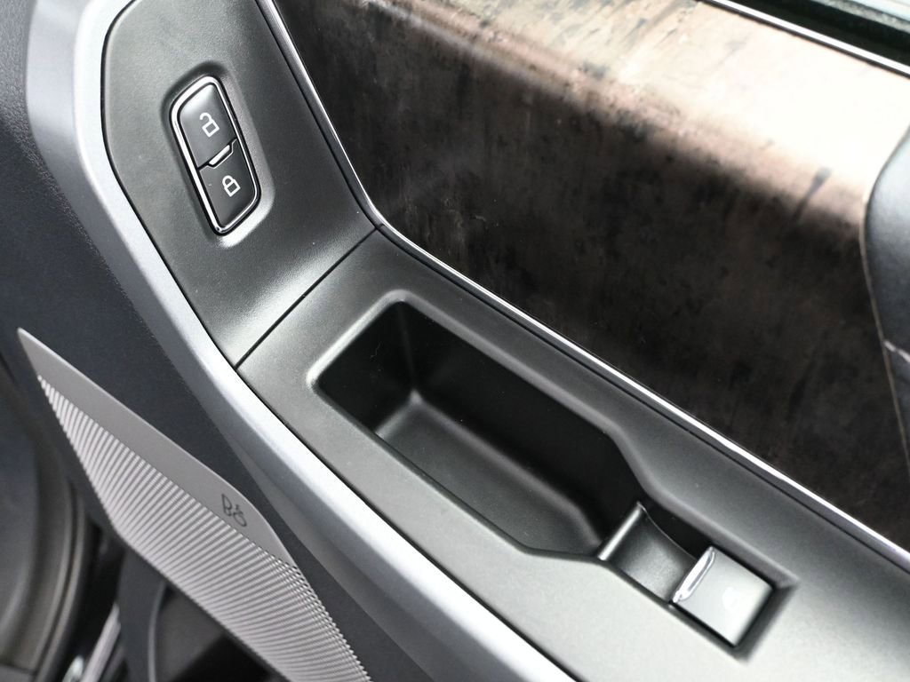 Used 2024 Ford F250 Lariat w/ Black Appearance Package image 46