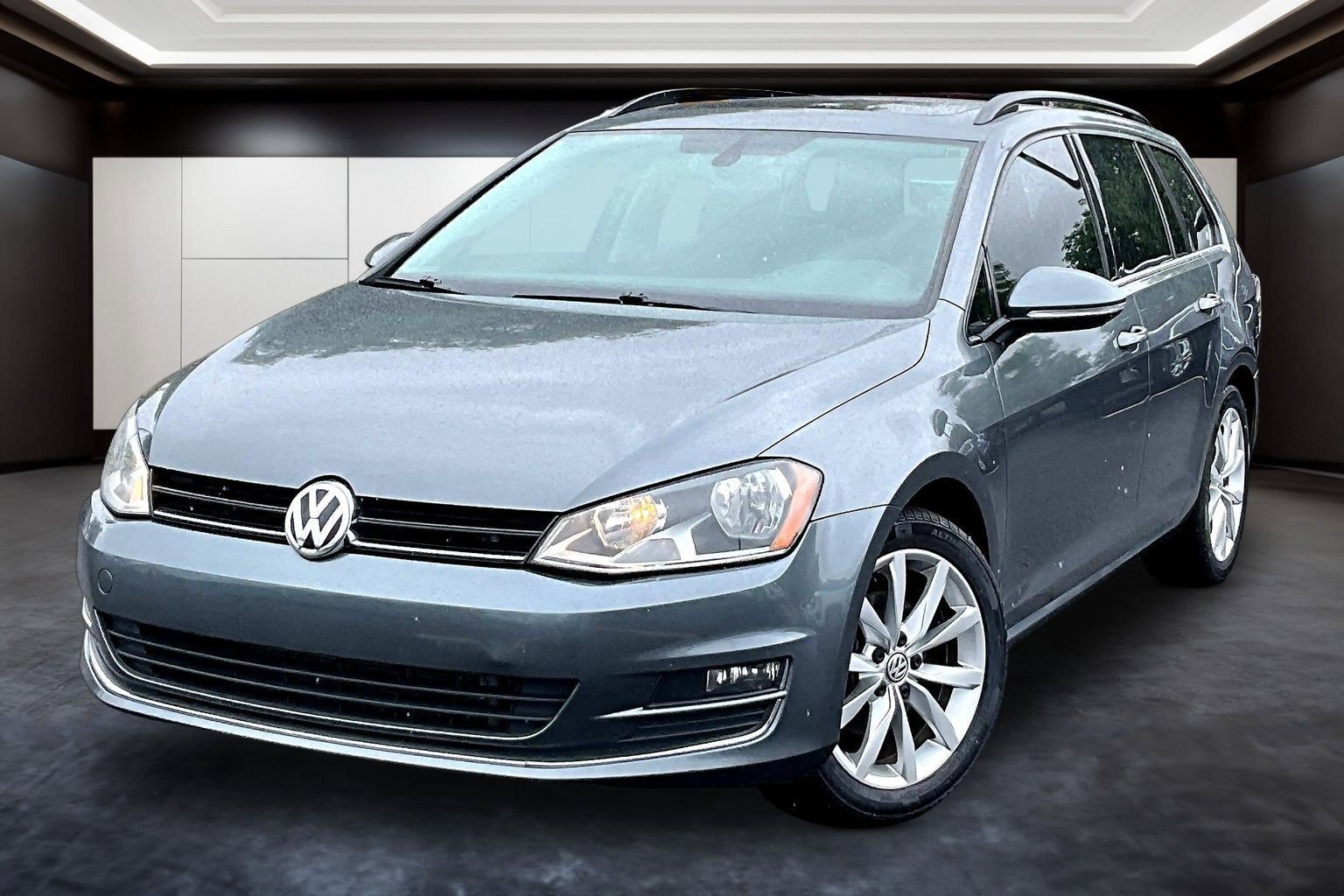 Used 2016 Volkswagen Golf SportWagen FWD image 3