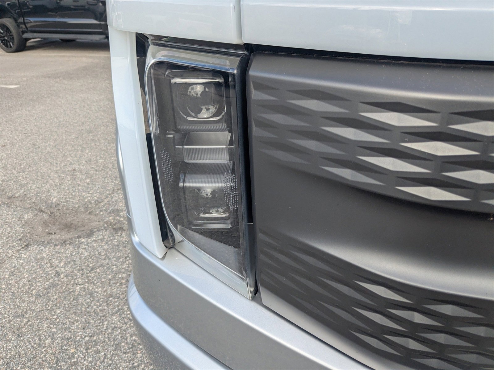 Used 2022 Ford F150 Lightning XLT image 10